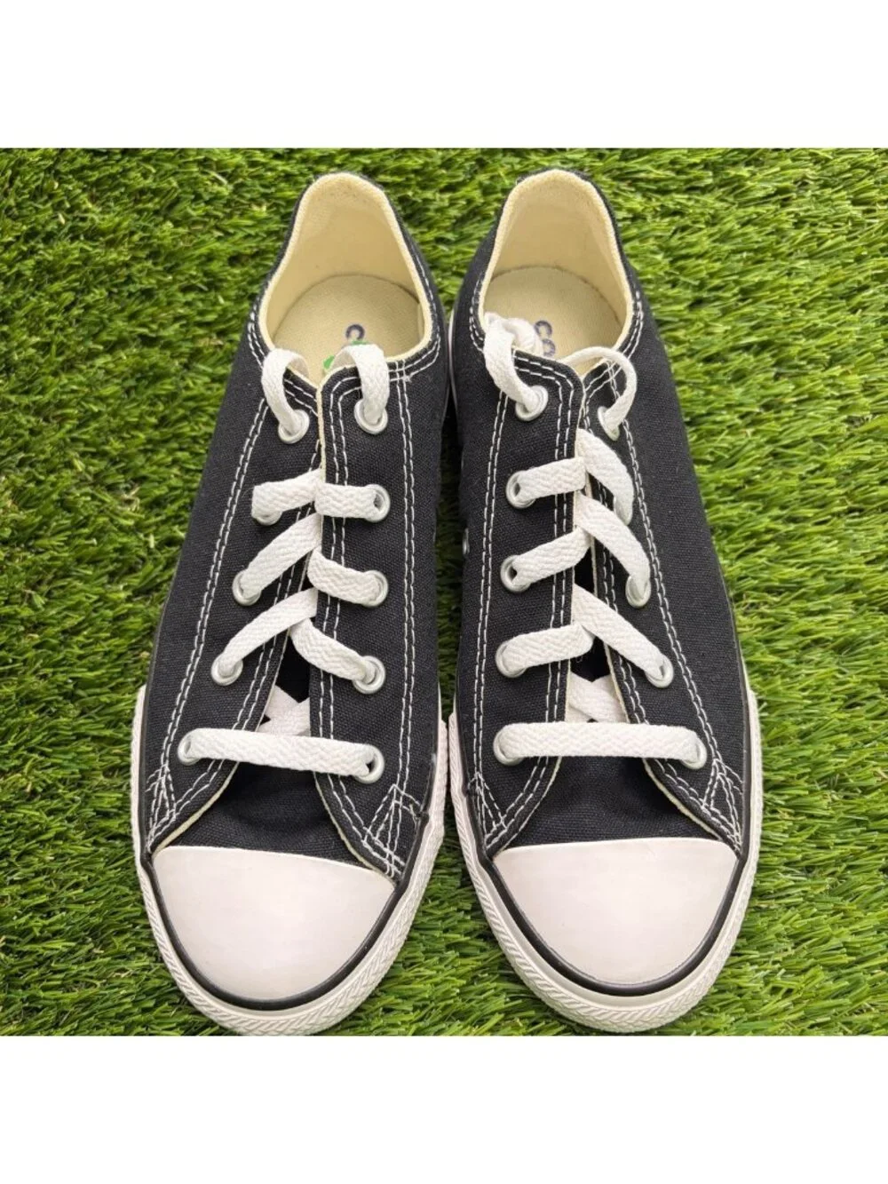 Converse Chuck Taylor All Star Low Boys Size 2Y Black Athletic Shoes Sneakers